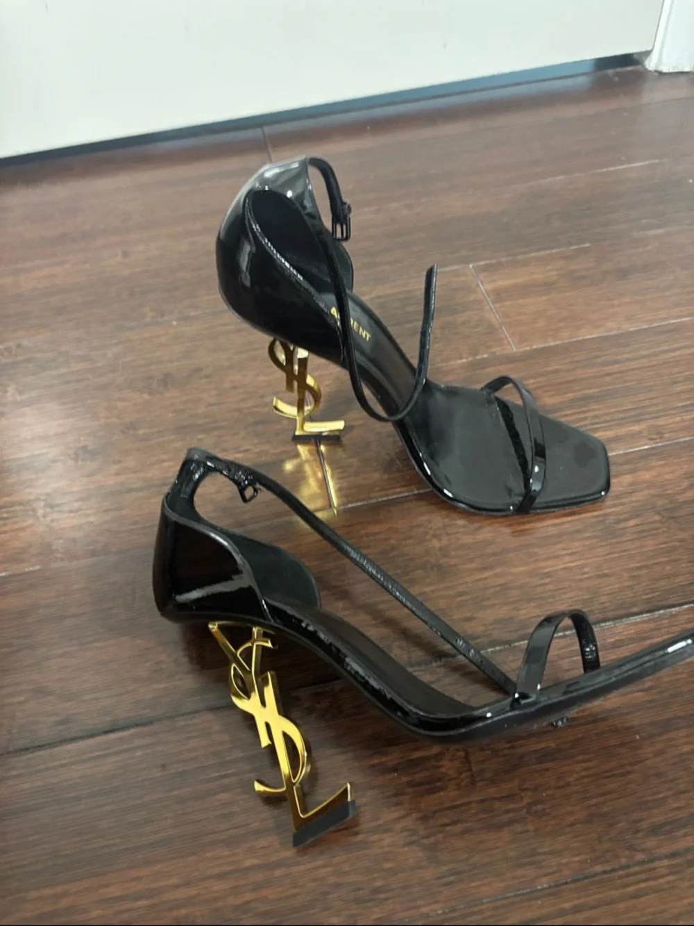 Saint Laurent Black Patent Sandals with Gold YSL Monogram Heel - Picture 2 of 4
